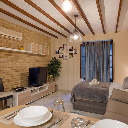 Apartamentos Y Lofts En Triana Seville Luaran gambar