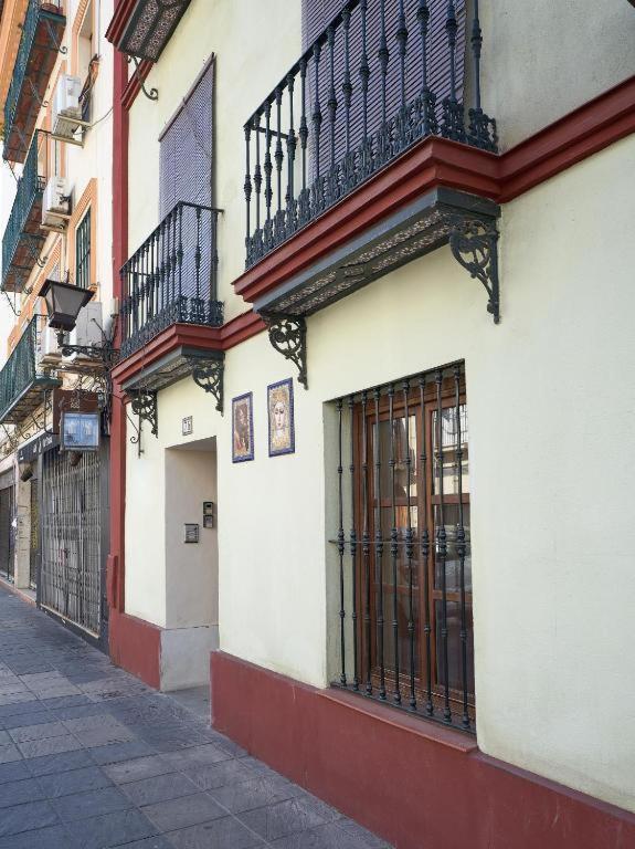 Apartamentos Y Lofts En Triana Seville Luaran gambar