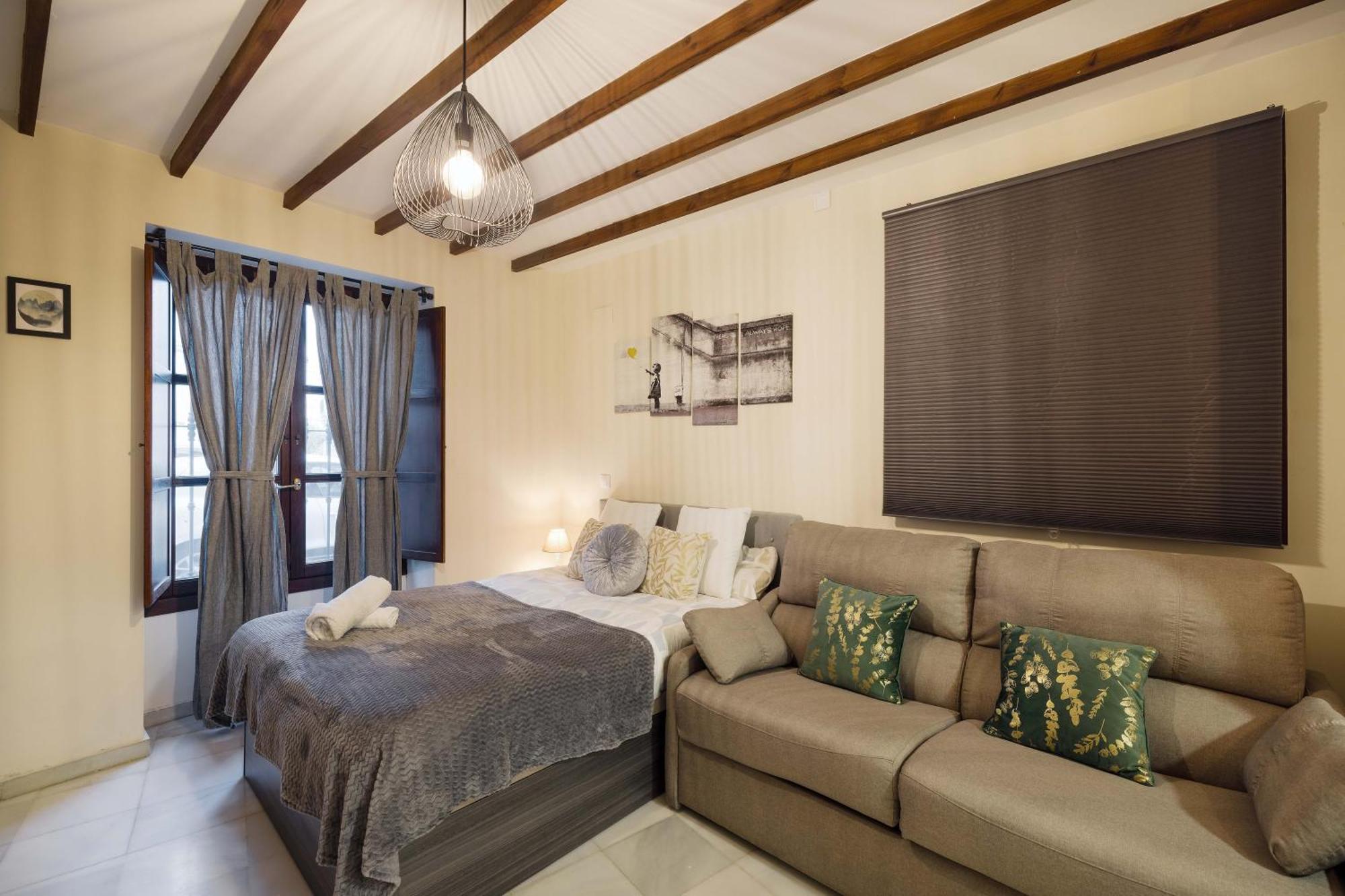 Apartamentos Y Lofts En Triana Seville Luaran gambar