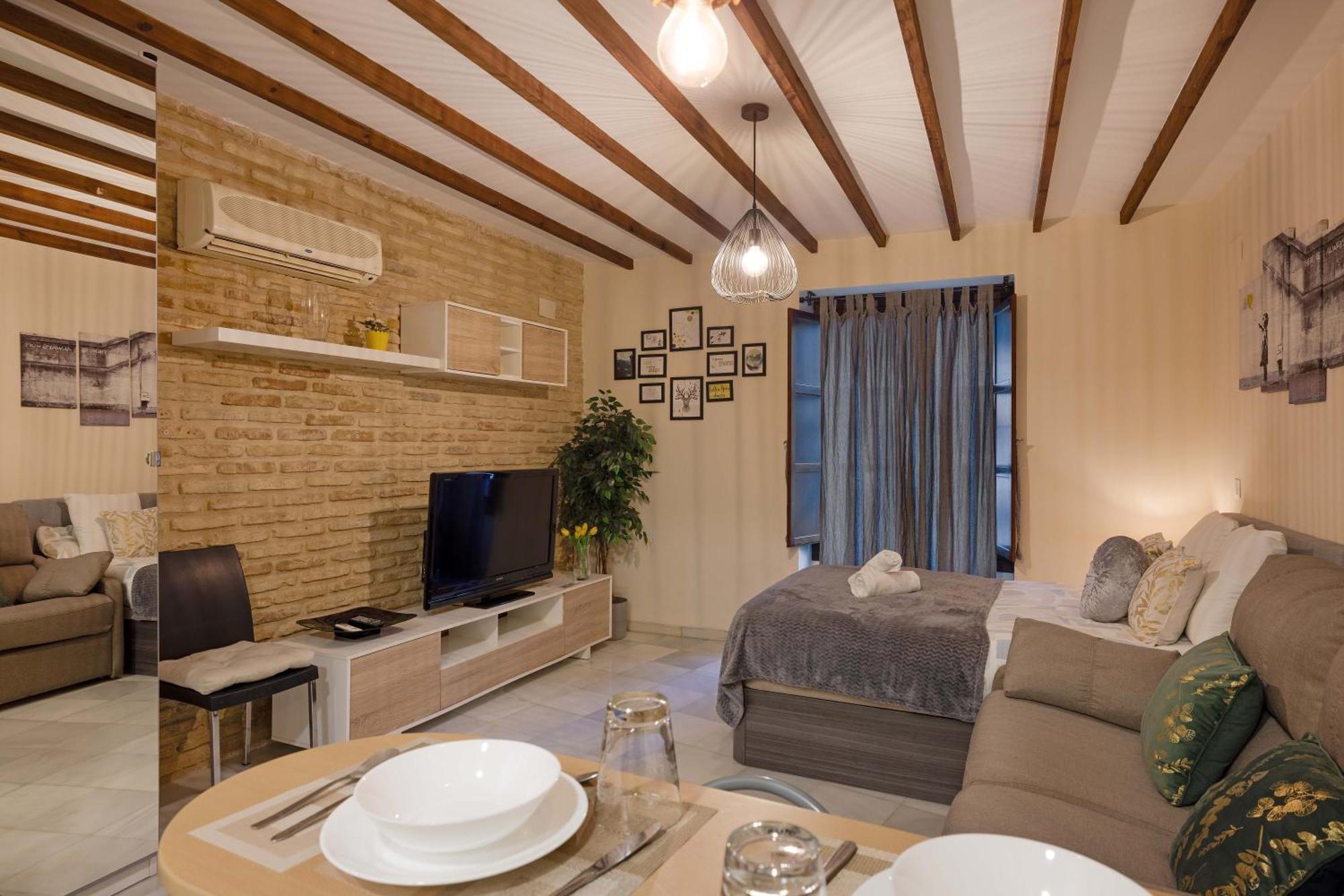 Apartamentos Y Lofts En Triana Seville Luaran gambar